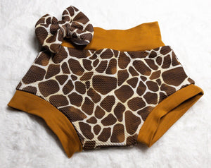 Glamorous Giraffe Baby Bummie Set